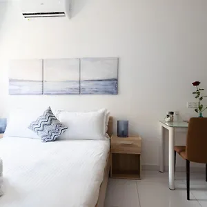 Marina Apartahotel